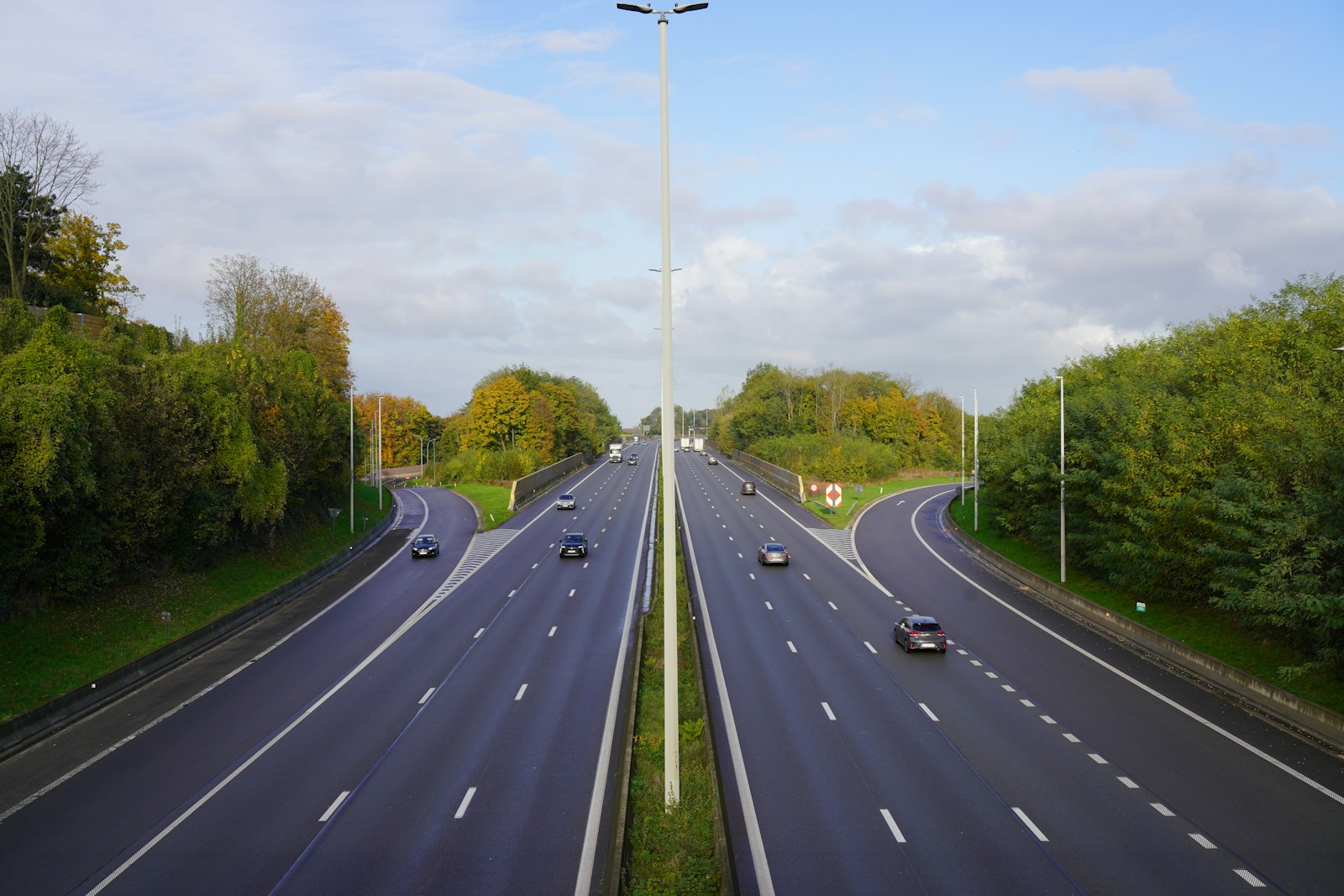 A view of a highway from a high point of view